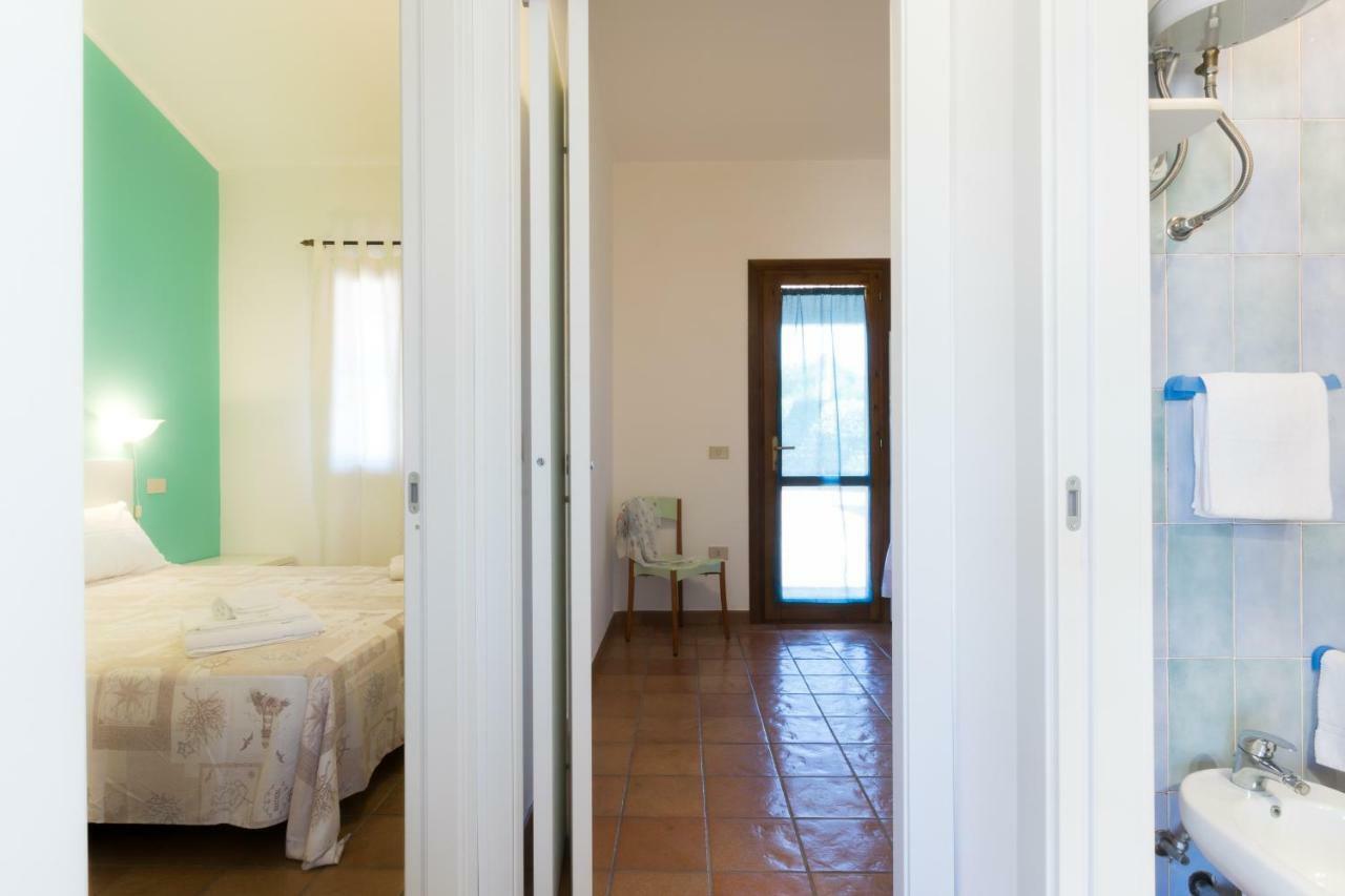 Residenza Solemar Villa Bosa Marina Exterior foto